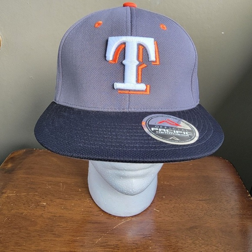 EUC Texas Rangers Hat Size 7⅜ Pacific Headwear D‎ Series Gray Black